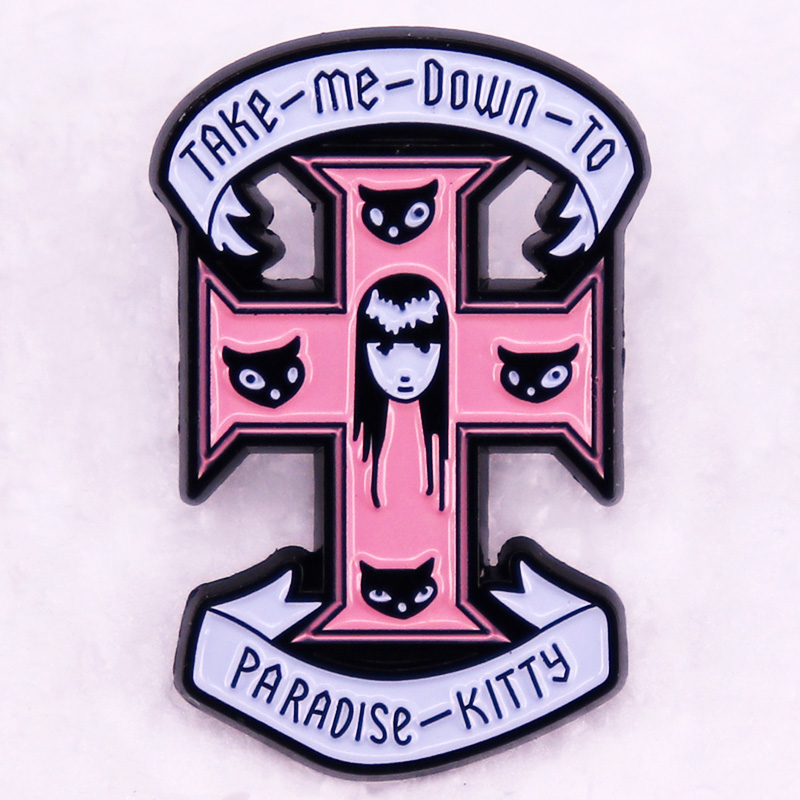 Paradise Jewelry & Watches Llc Photos - Emily a Estranha Esmalte Pin, Cruz