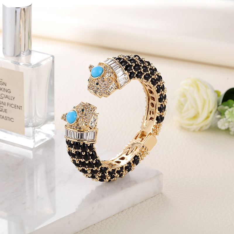 Sally's Paradise Pulseiras de  - Paradise Jewelry & Watches Llc Photos avaliação e preço