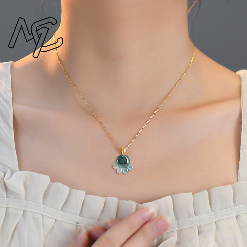 Colar com Pingente de Jade Nat - Jewelry & Watches Sp Zo O avaliação e preço